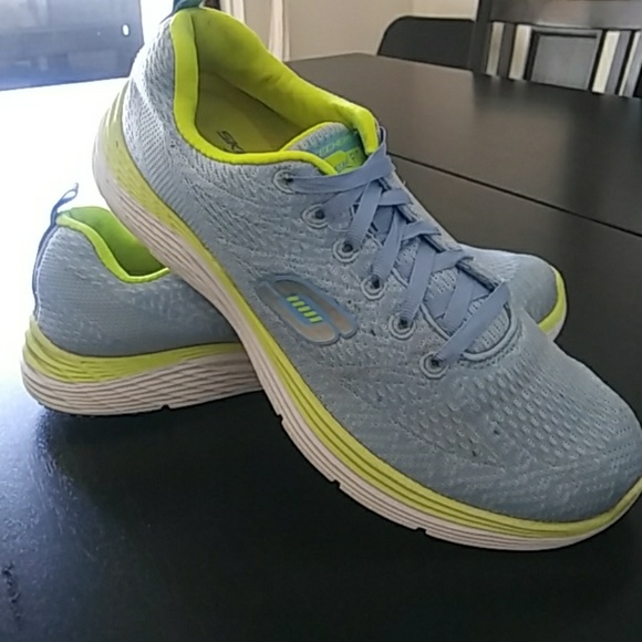 skechers womens relaxed fit air cooled memory foam